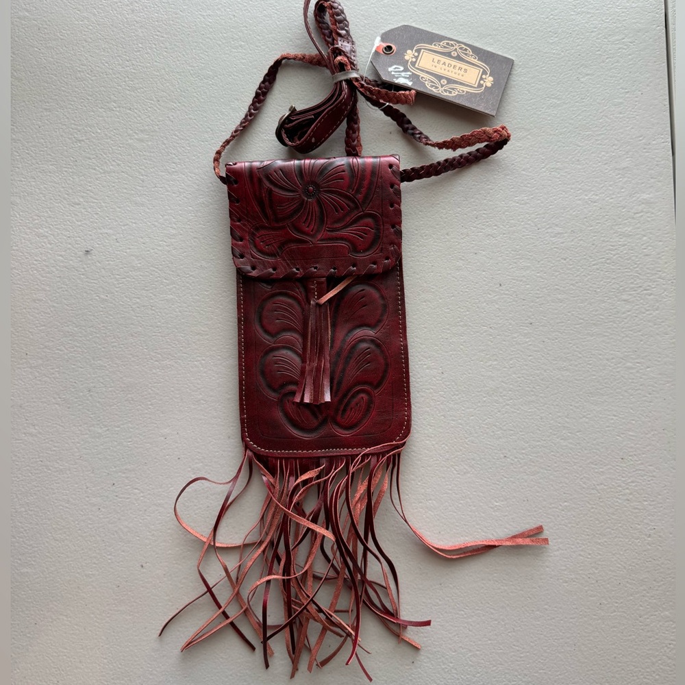 Leaders In Leather Bag - Crossbody - Essential Tooled LEATHER Bag - Picture 2 of 12